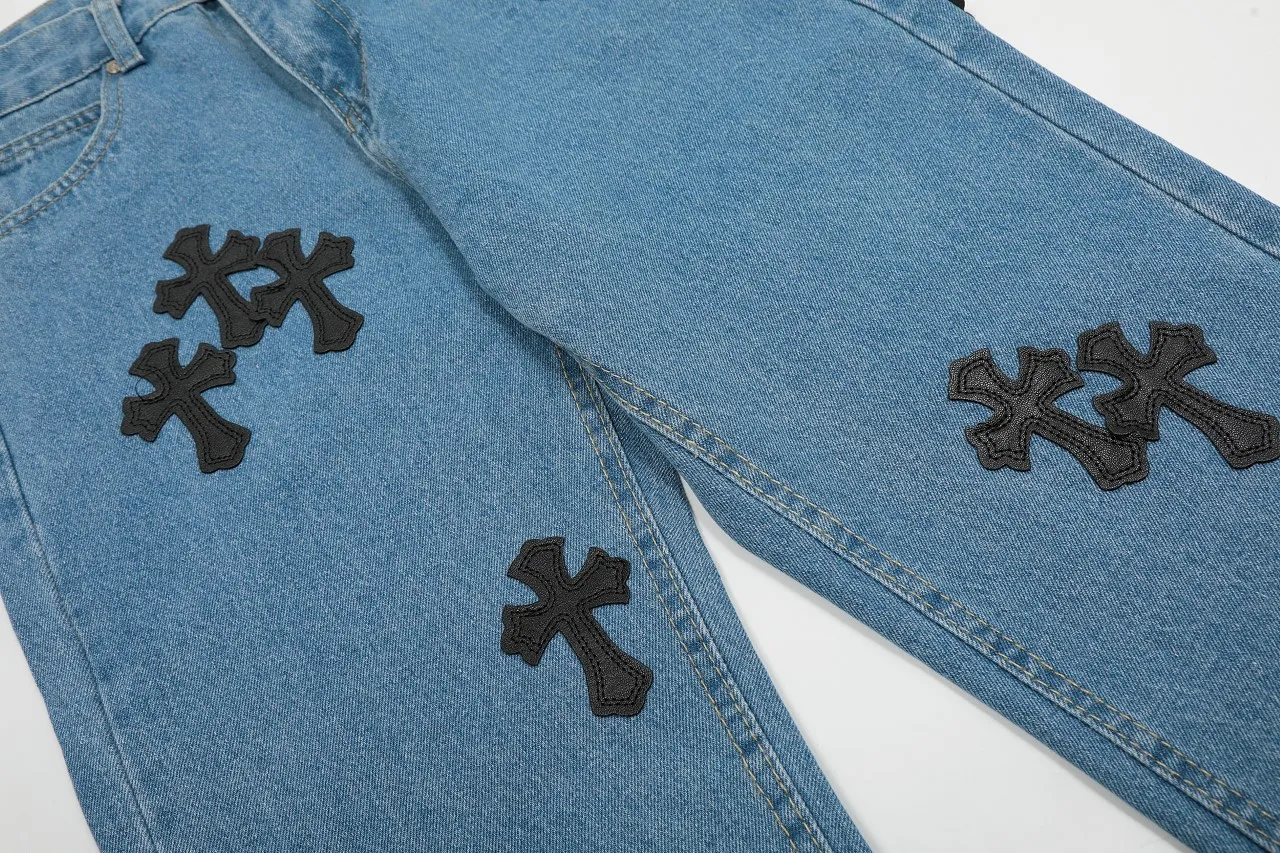 KE975#P230 The only correct leather label version on the market Chrome Hearts CH Cross embroidery distressed jeans Top ceiling quality 100% correct version The correct version is here!  Believe me this must be the best quality you will ever come across! ! Excellent value for money! !  Styles with different washes and textures are very friendly to people with thin legs and thick legs. The straight version is very flattering to the shape of the legs. The moderate length is timeless and easy to match. It is the basis of various styles and a must-have in the wardrobe! ! Add a little stacking to easily control this year's popular clean fit fabric. The fabric is stiff but the upper body is soft without losing texture. The sides and cuffs of some styles have a bone-wash effect. It's really hard not to love it! The outfit effect is immediate! ✅Correctly customize the Croxin metal leather label on the back panel. It is not sold directly with the cross on the finished jeans. 1:1 copying strives for excellence and the details are perfectly grasped. ✅The cross leather label is clear and smooth. Exquisite turning top craftsmanship. ✅Buttons, zippers and hardware are all customized versions of the Croxin LOGO. ✅High-cost washing process. Size: 28 30 32 34 36 (5 sizes)